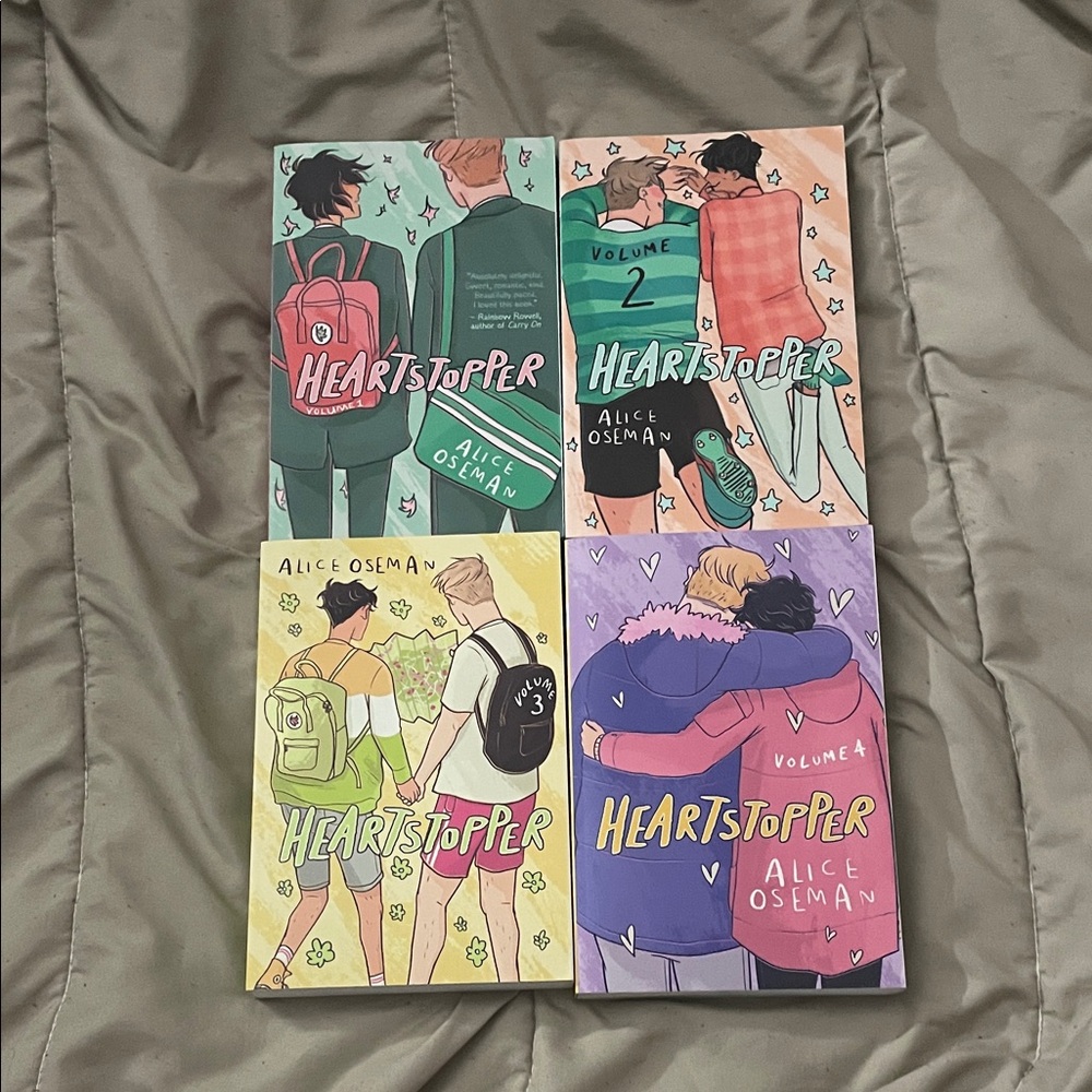 Heartstopper Graphic Novel Set - Alice Oseman
